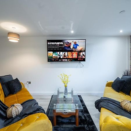 Bv Spacious 1-Bedroom Apartment Close To Town Center - Sleeps 6 Bradford  Eksteriør bilde