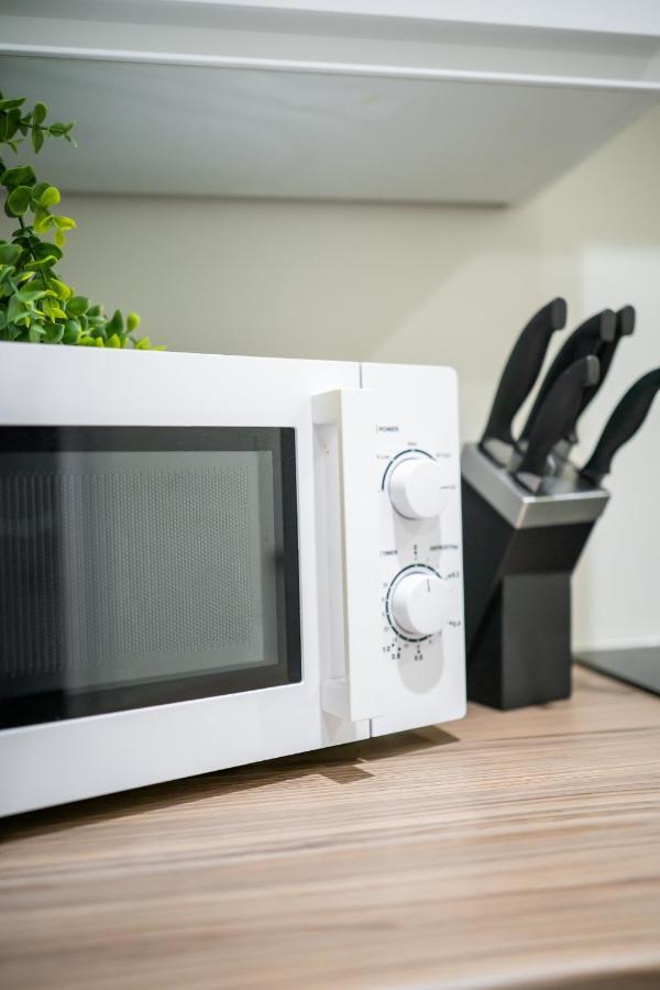 Bv Spacious 1-Bedroom Apartment Close To Town Center - Sleeps 6 Bradford  Eksteriør bilde