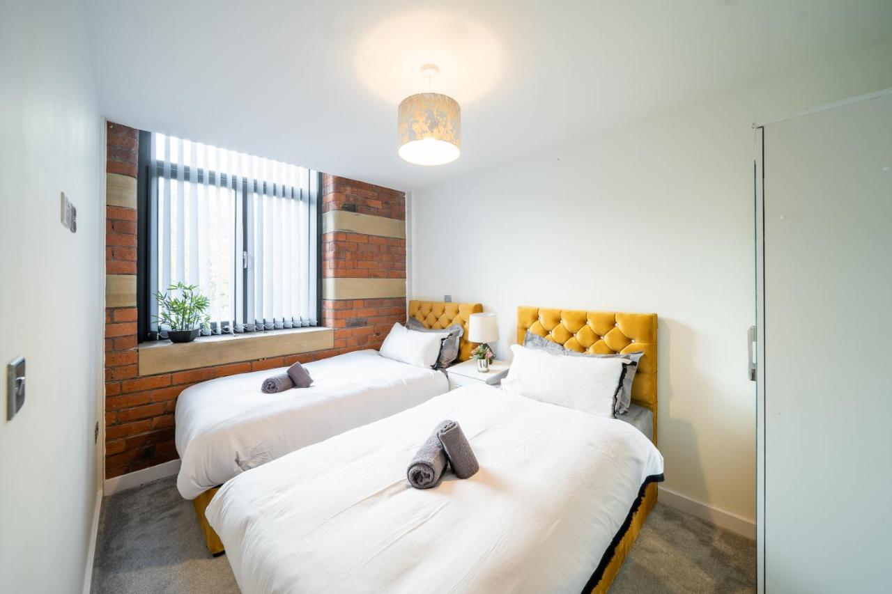 Bv Spacious 1-Bedroom Apartment Close To Town Center - Sleeps 6 Bradford  Eksteriør bilde